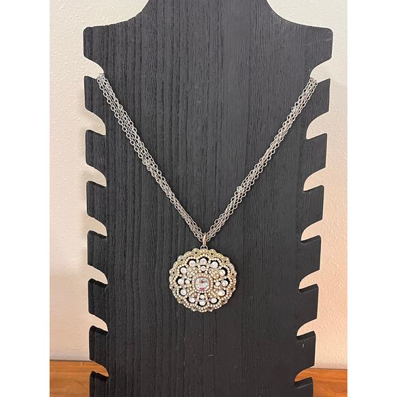 WHBM Necklace Lot 4pc Crystal Pearl Statement Layered Silver Tone - Picture 2 of 15